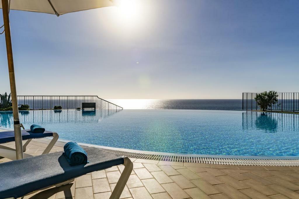 Formosa Infinity Pool Apartment Funchal  Bagian luar foto